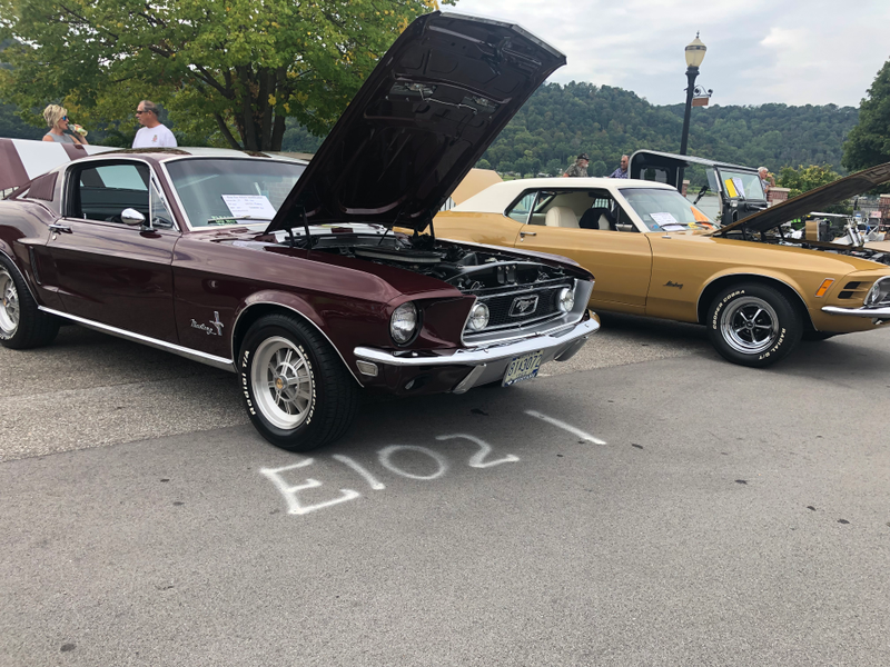 Illustration for article titled Car show in Madison (warning: obvs very big photo dump)